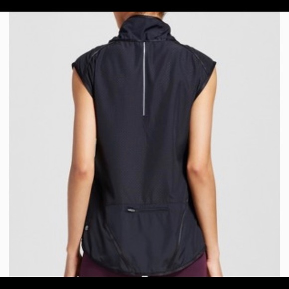 C9 CHAMPION Reflective Activewear VEST XS - New - Picture 5 of 8